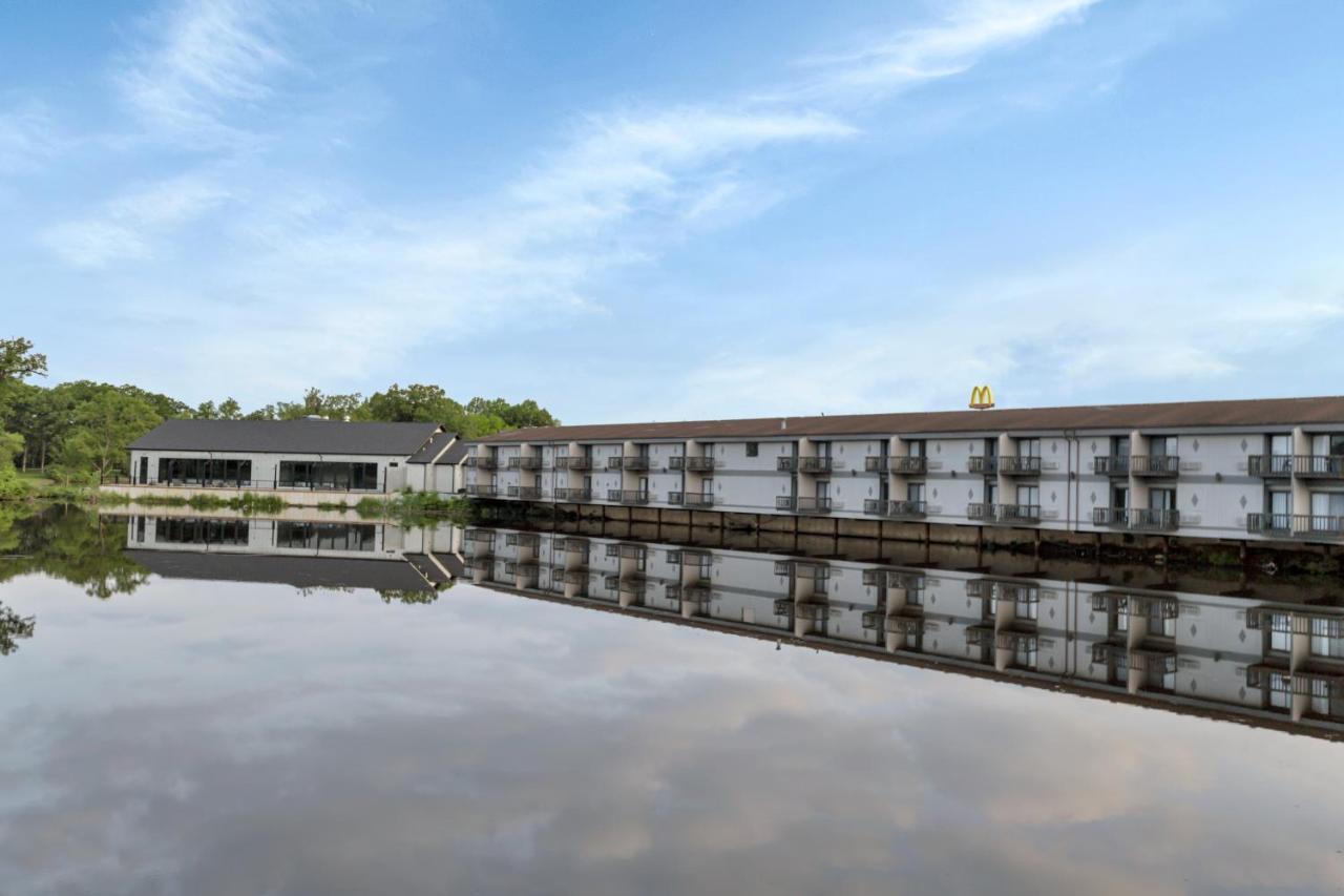 Waterbird Lakeside Inn Chesterton Exteriér fotografie